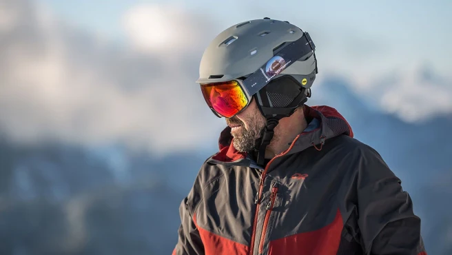 mips-skiing-helmet